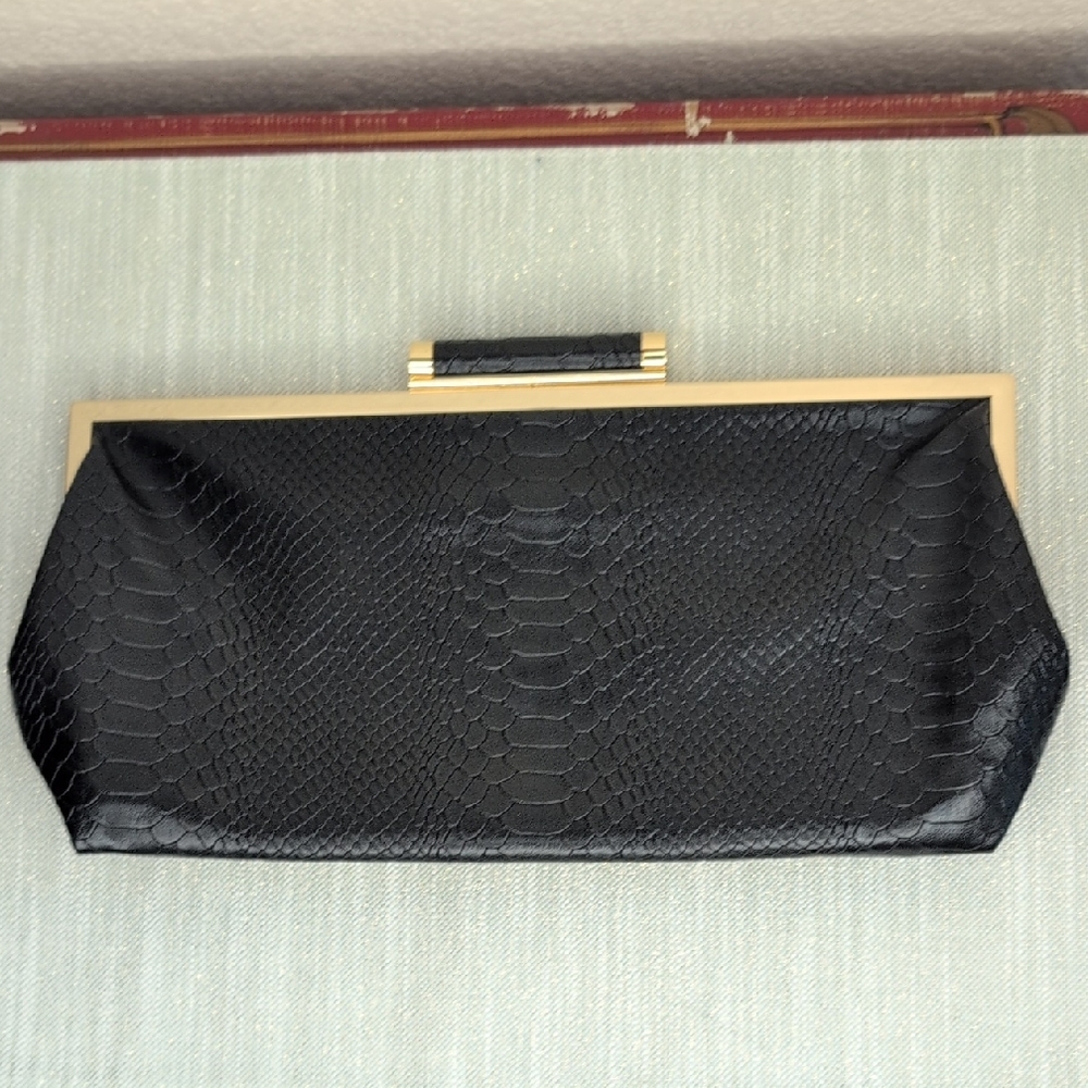 INC International Concepts Black Clutch